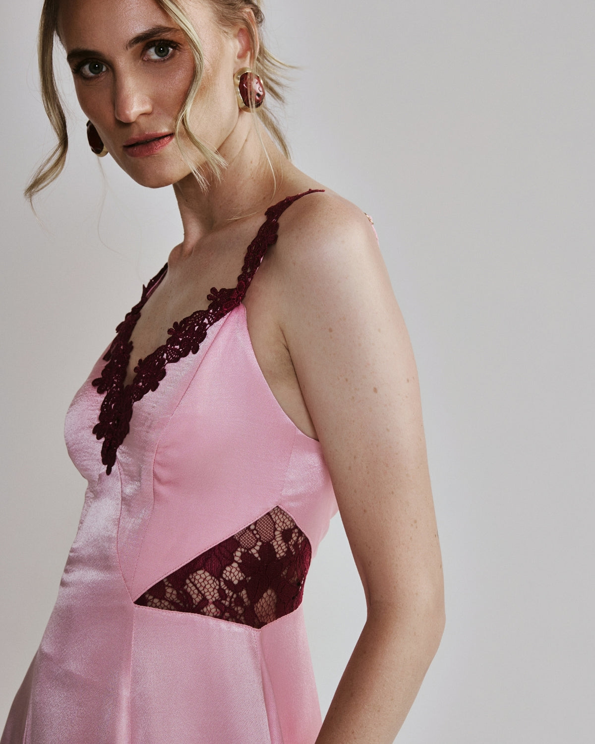 Vestido Slip Dress de Cetim Rosa Bebê