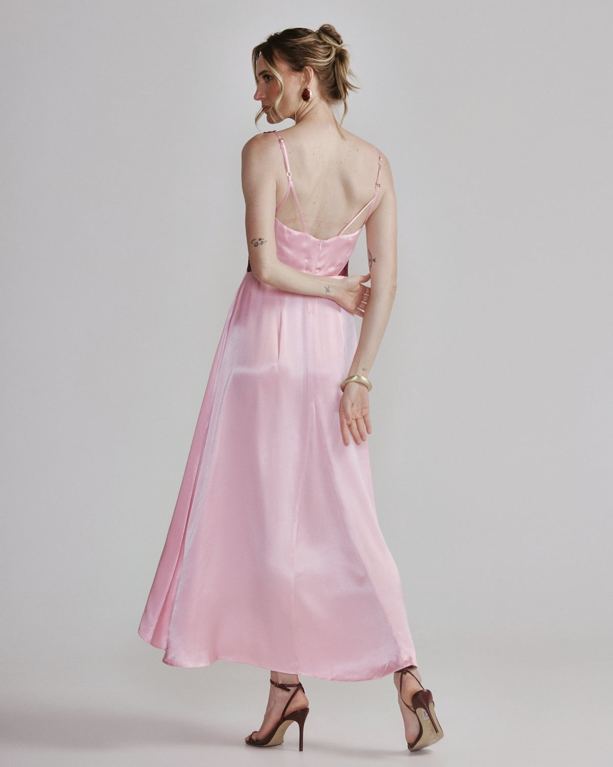 Vestido Slip Dress de Cetim Rosa Bebê