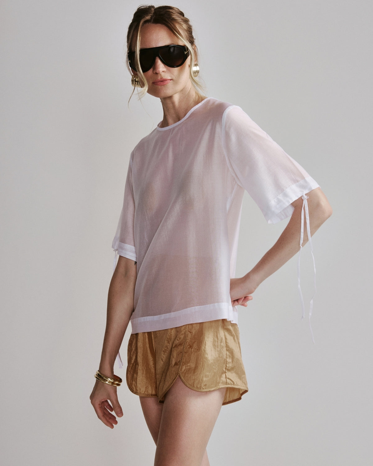 Camiseta Transparente com Manga Regulável  Branca