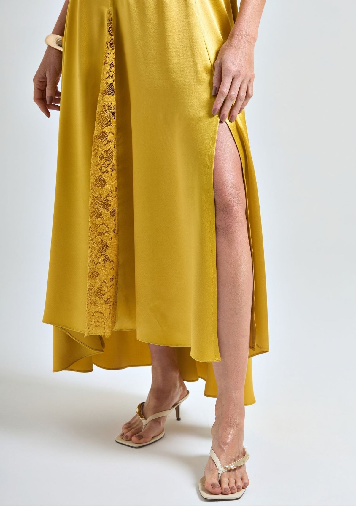 Vestido Sleep Dress de Cetim Mostarda